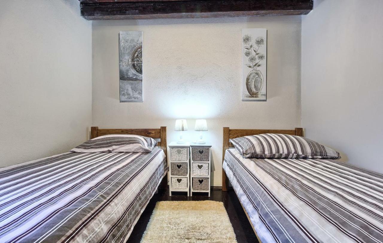 Dalmatia Stone House - Heated Pool Guest House Biorine Exterior photo